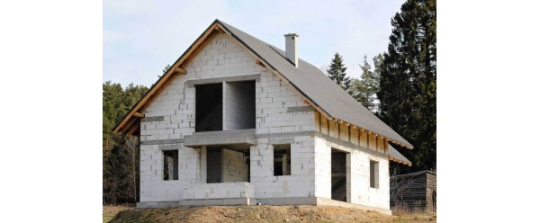 Как крепится крыша к дому из газобетона