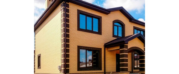 Каким кирпичом лучше облицовать дом из газобетона