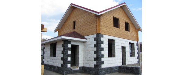 Чем отделать дом из газобетона: выбор материалов и технологий